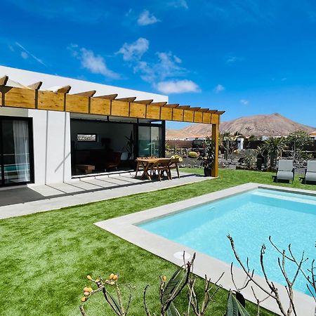 Bungalow + Piscina Independiente La Oliva Extérieur photo