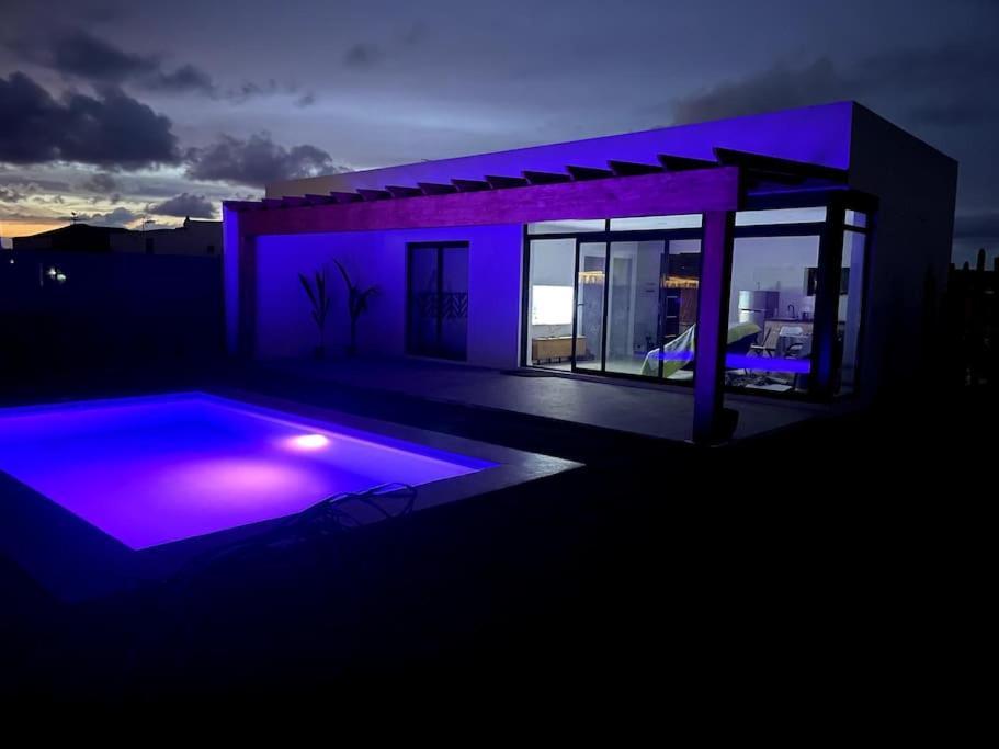 Bungalow + Piscina Independiente La Oliva Extérieur photo