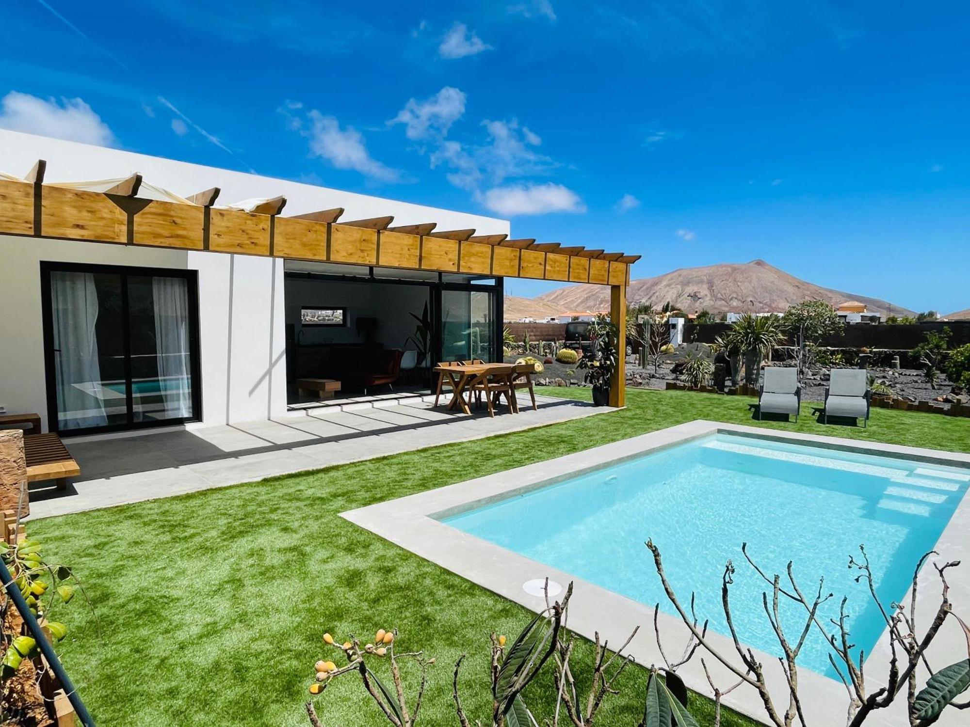 Bungalow + Piscina Independiente La Oliva Extérieur photo