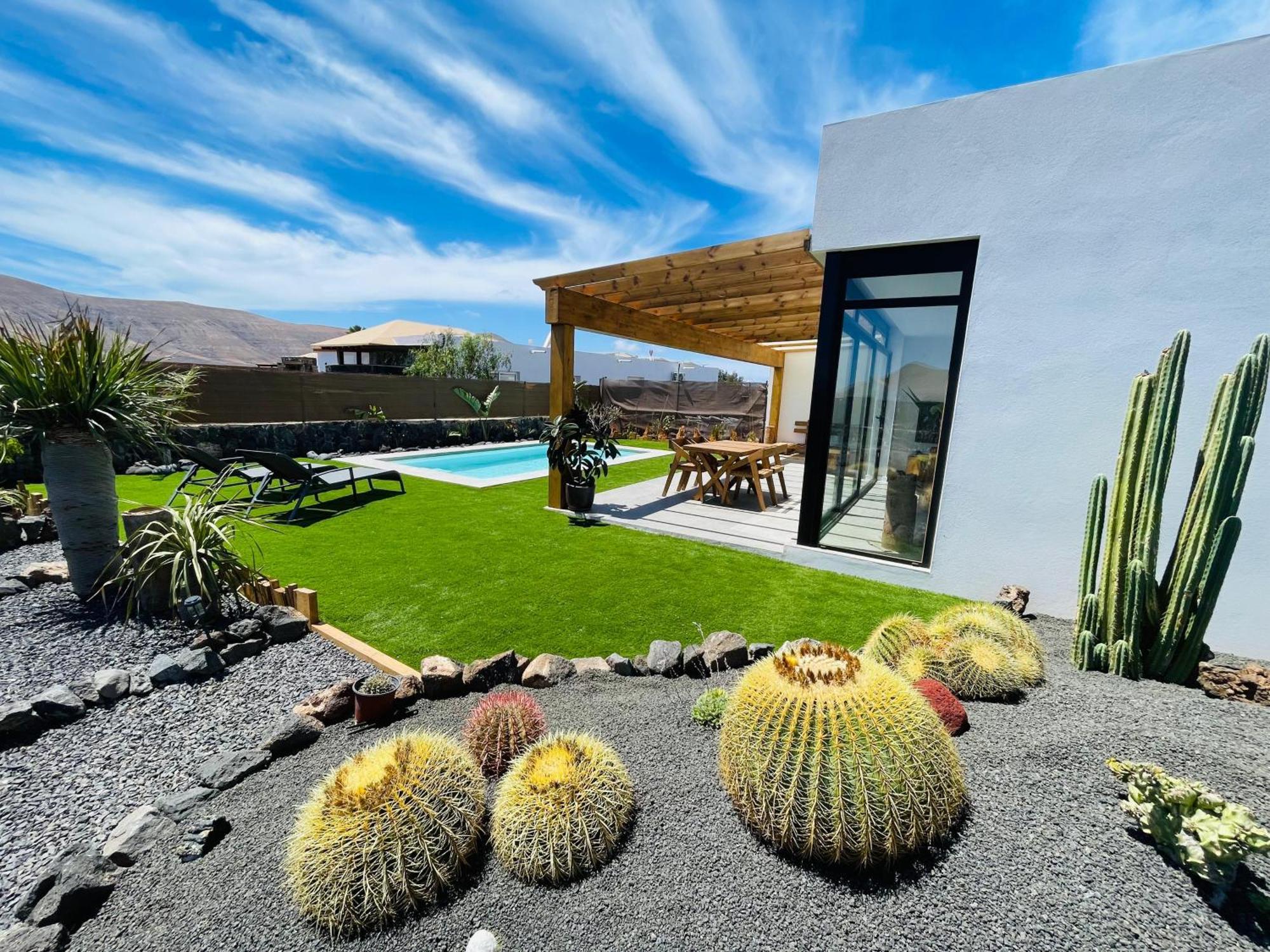 Bungalow + Piscina Independiente La Oliva Extérieur photo