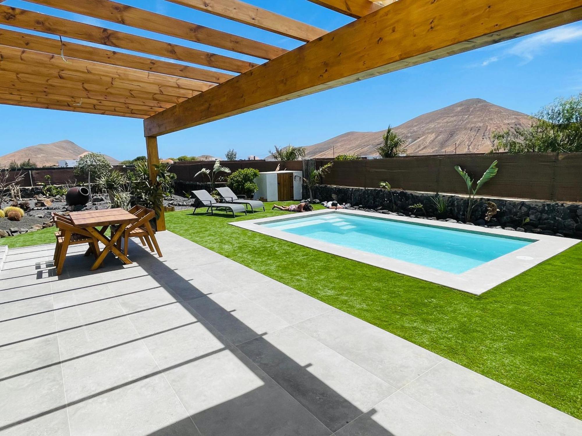 Bungalow + Piscina Independiente La Oliva Extérieur photo